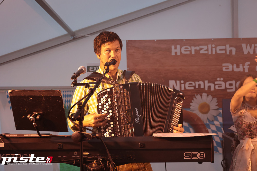 4. Nienhäger Festwiesn