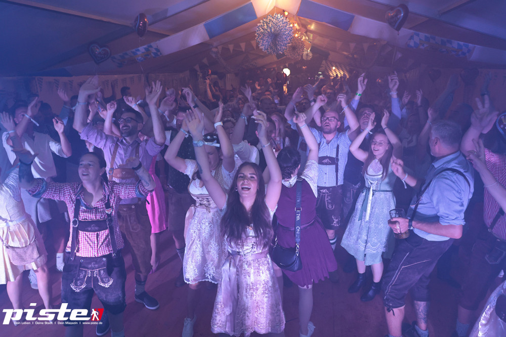 4. Nienhäger Festwiesn