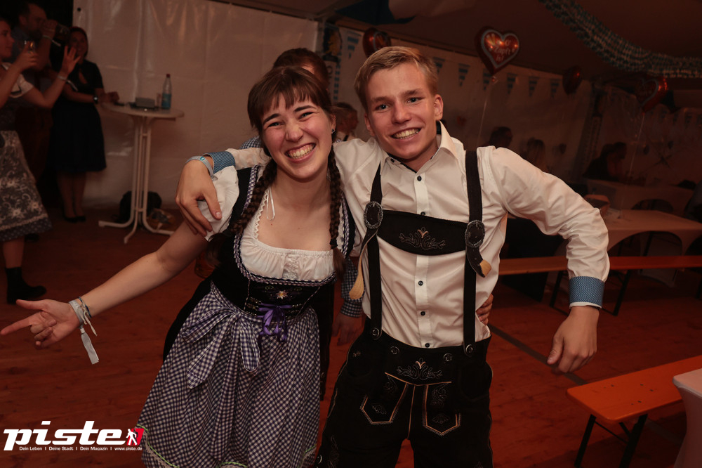 4. Nienhäger Festwiesn