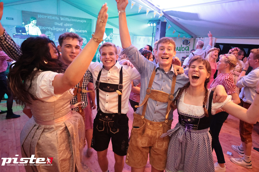 4. Nienhäger Festwiesn