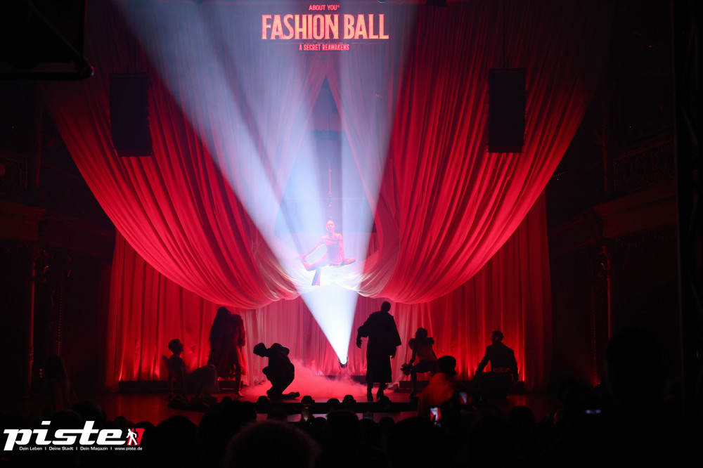 About You Fashion Ball: Front Row