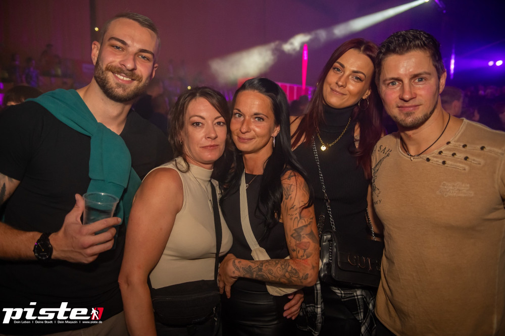 Und drinnen tanzt der Bär Galerie 1