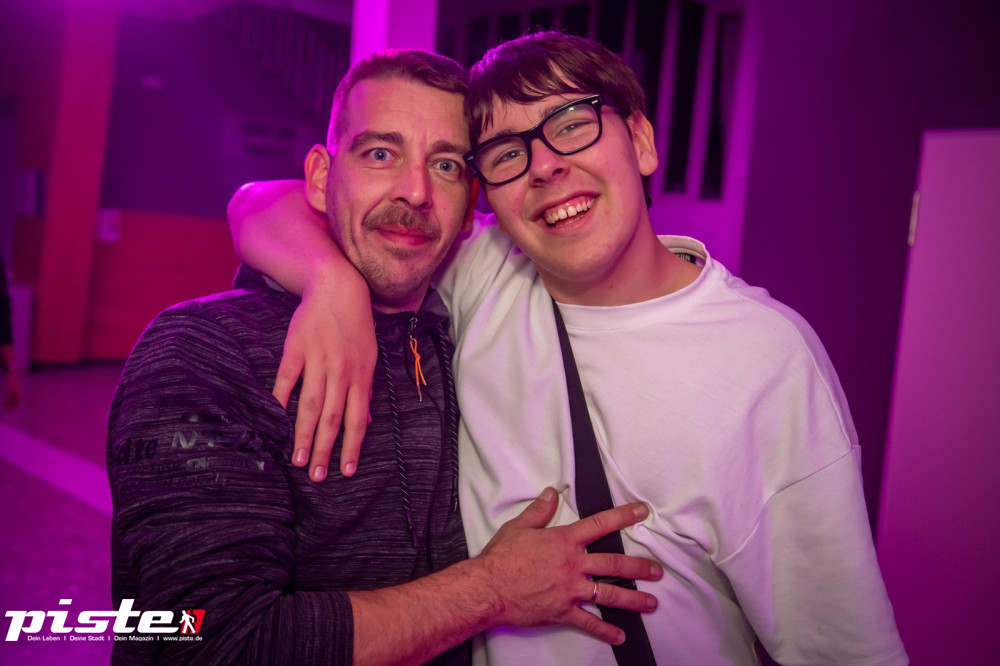 Und drinnen tanzt der Bär Galerie 1