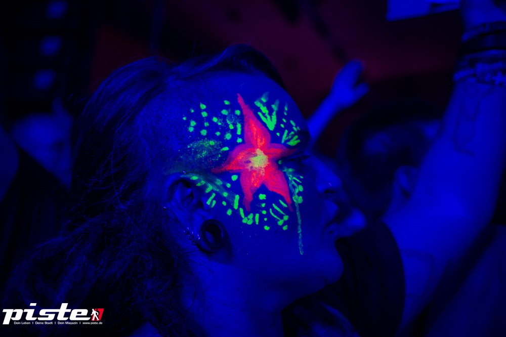 Und drinnen tanzt der Bär Galerie 1