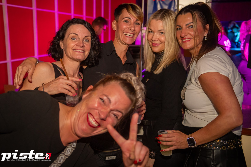 Und drinnen tanzt der Bär Galerie 1