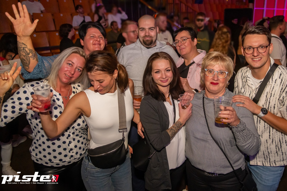 Und drinnen tanzt der Bär Galerie 1