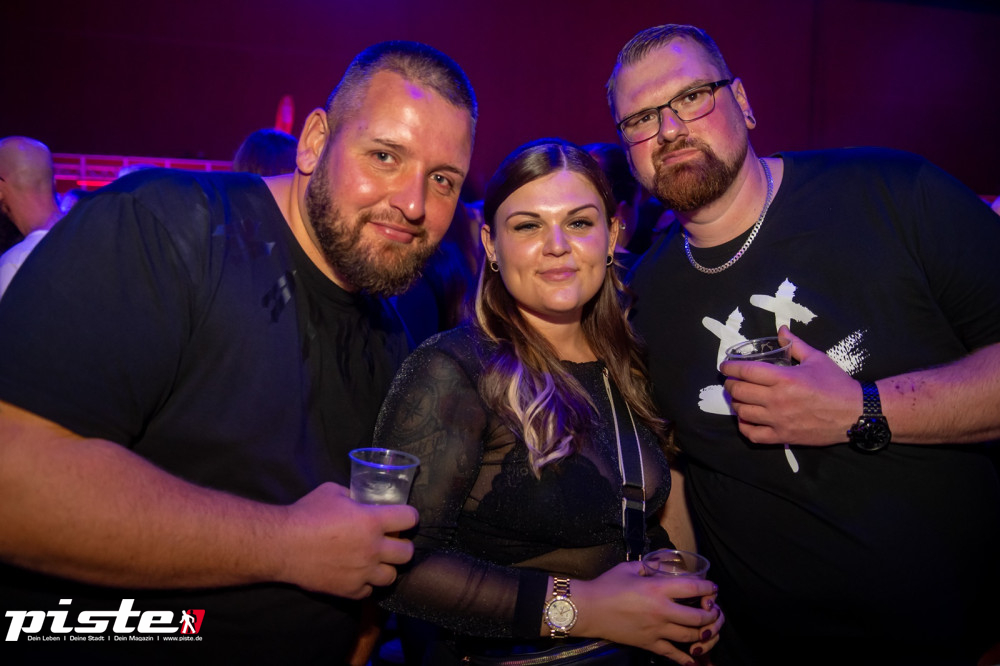 Und drinnen tanzt der Bär Galerie 1