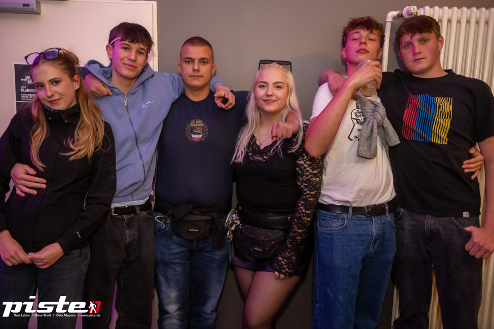 Und drinnen tanzt der Bär Galerie 1