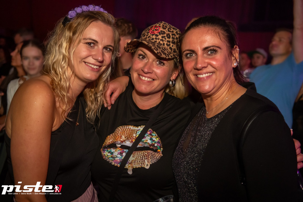 Und drinnen tanzt der Bär Galerie 1