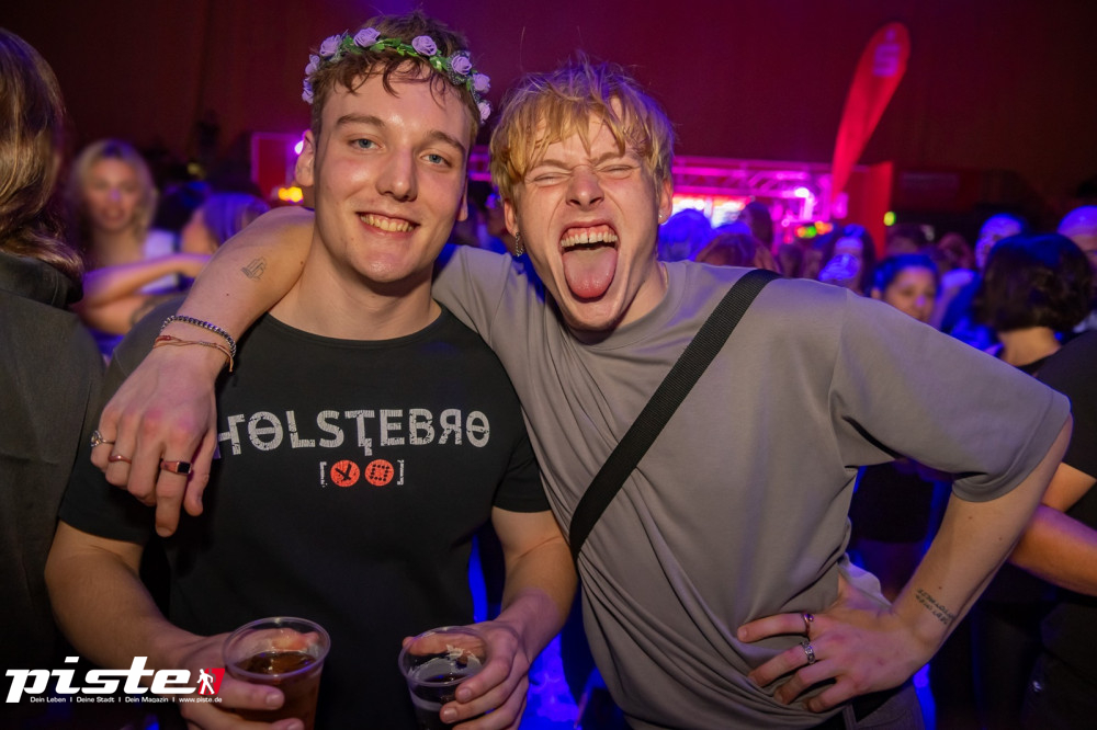 Und drinnen tanzt der Bär Galerie 1