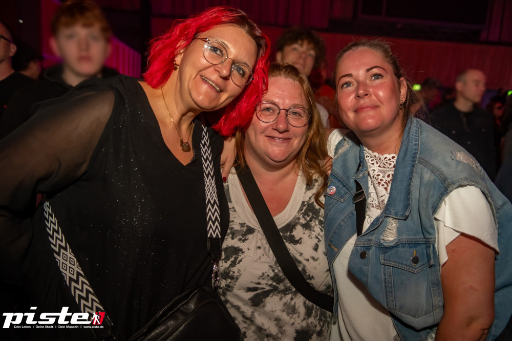 Und drinnen tanzt der Bär Galerie 1