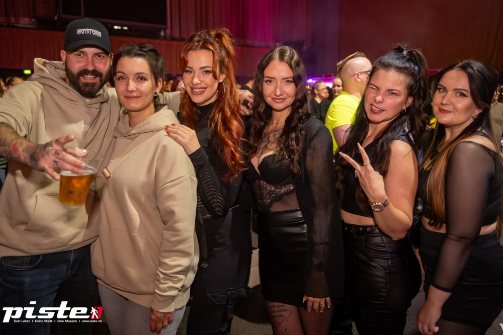 Und drinnen tanzt der Bär Galerie 1