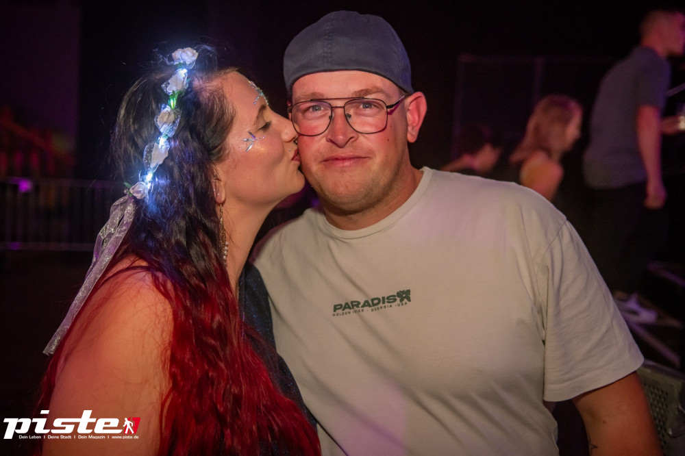 Und drinnen tanzt der Bär Galerie 1