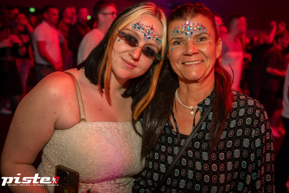 Und drinnen tanzt der Bär Galerie 1