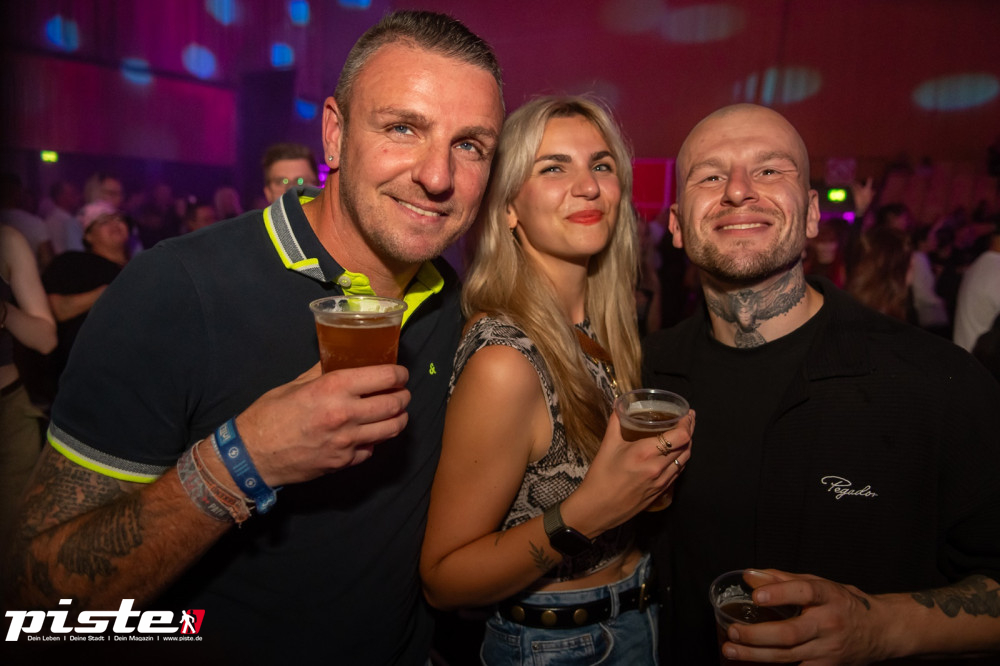 Und drinnen tanzt der Bär Galerie 1