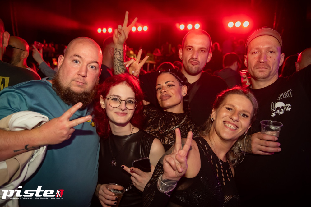 Und drinnen tanzt der Bär Galerie 1