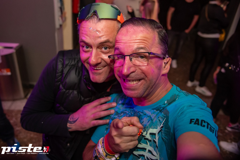 Und drinnen tanzt der Bär Galerie 1