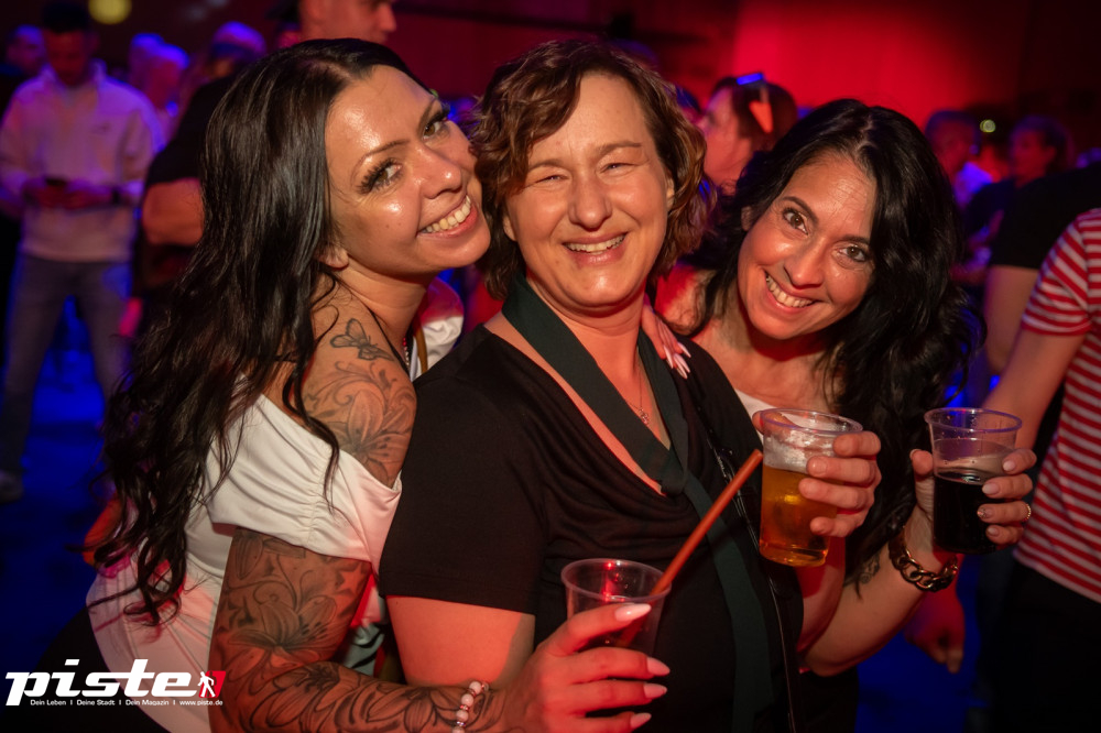 Und drinnen tanzt der Bär Galerie 1