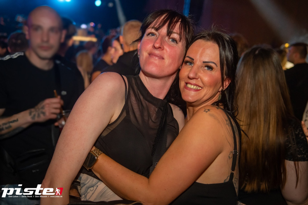 Und drinnen tanzt der Bär Galerie 1