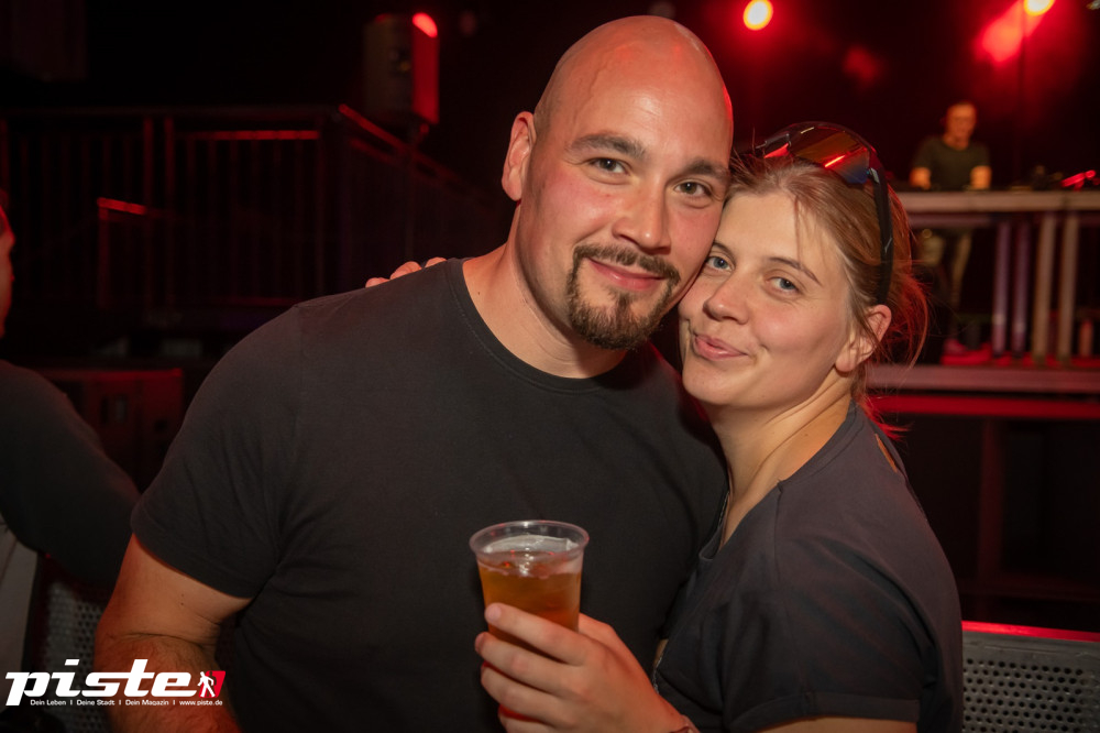 Und drinnen tanzt der Bär Galerie 1