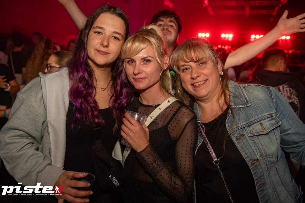 Und drinnen tanzt der Bär Galerie 1