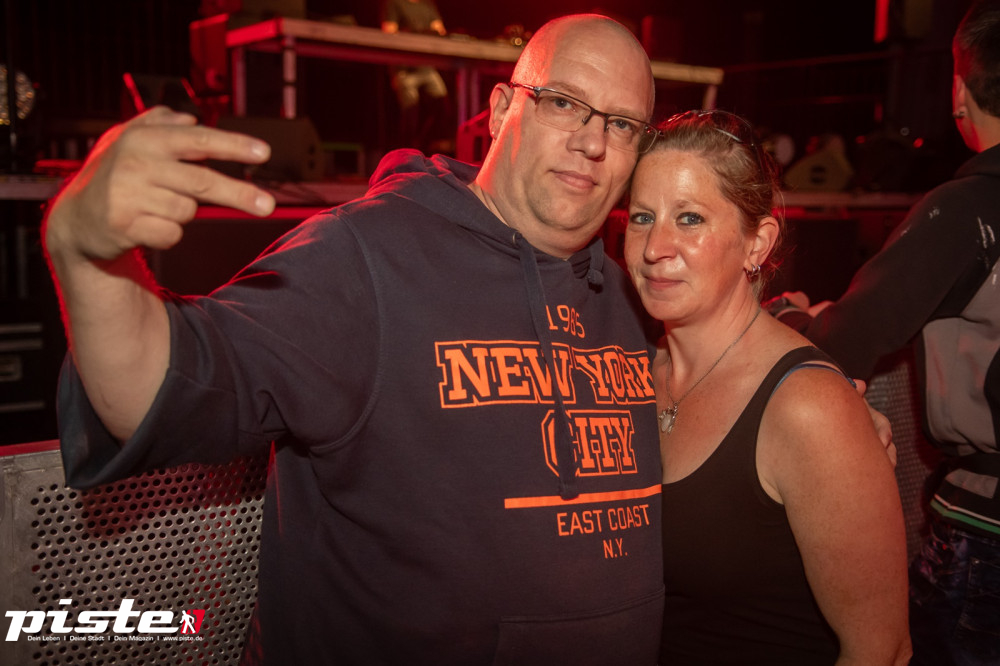 Und drinnen tanzt der Bär Galerie 1