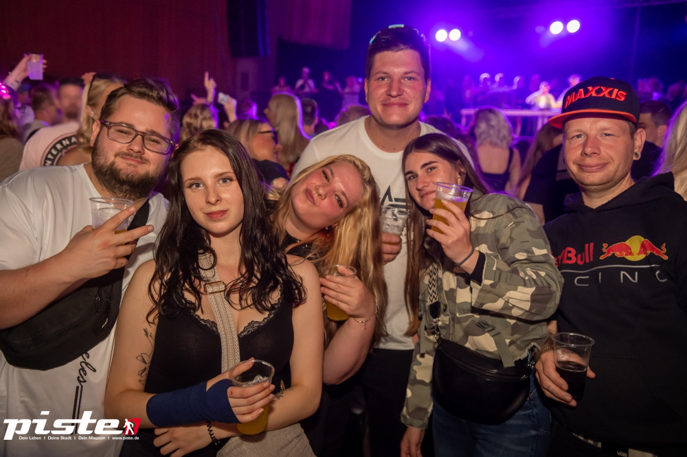 Und drinnen tanzt der Bär Galerie 1