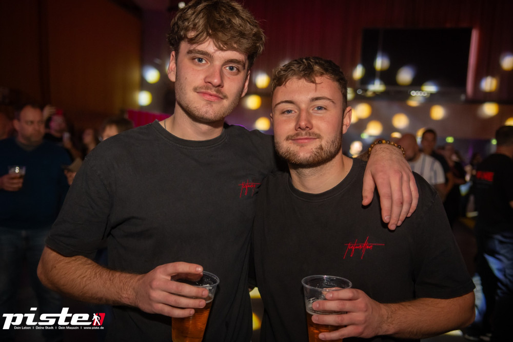 Und drinnen tanzt der Bär Galerie 1