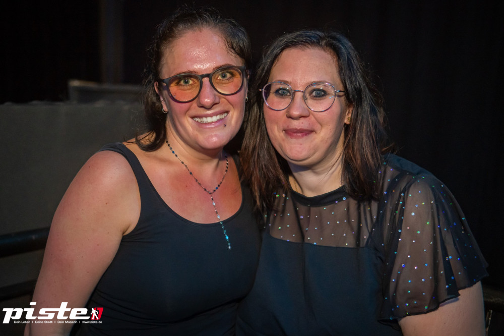 Und drinnen tanzt der Bär Galerie 1