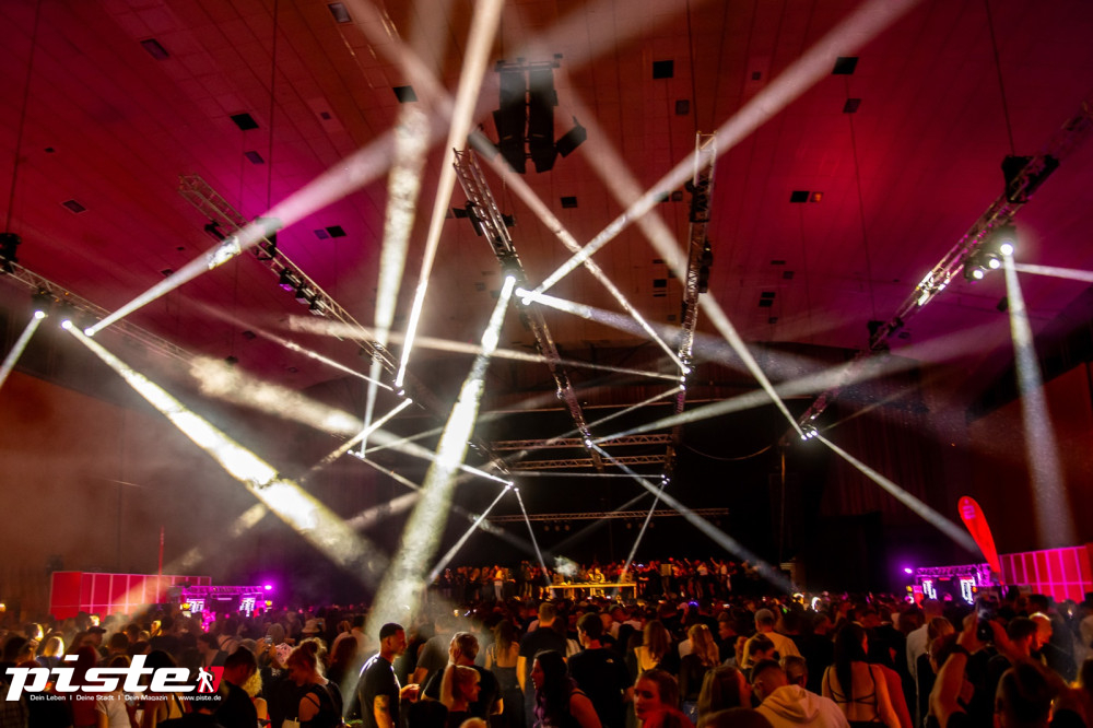 Und drinnen tanzt der Bär Galerie 1