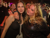 Und drinnen tanzt der Bär Galerie 1