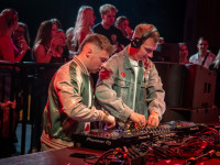 Und drinnen tanzt der Bär Galerie 1