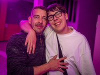 Und drinnen tanzt der Bär Galerie 1