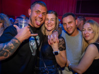 Und drinnen tanzt der Bär Galerie 1