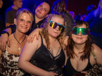 Und drinnen tanzt der Bär Galerie 1