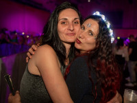 Und drinnen tanzt der Bär Galerie 1