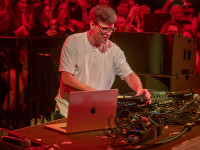 Und drinnen tanzt der Bär Galerie 1