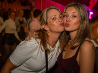 Und drinnen tanzt der Bär Galerie 1