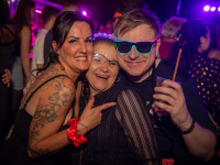 Und drinnen tanzt der Bär Galerie 1