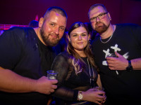 Und drinnen tanzt der Bär Galerie 1