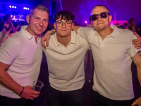 Und drinnen tanzt der Bär Galerie 1