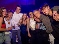 Und drinnen tanzt der Bär Galerie 1