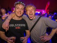 Und drinnen tanzt der Bär Galerie 1