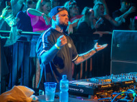 Und drinnen tanzt der Bär Galerie 1