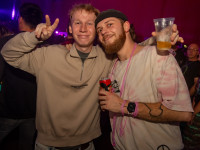 Und drinnen tanzt der Bär Galerie 1