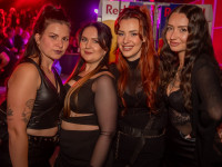 Und drinnen tanzt der Bär Galerie 1