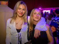 Und drinnen tanzt der Bär Galerie 1