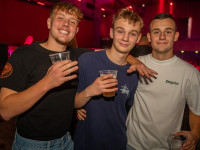 Und drinnen tanzt der Bär Galerie 1