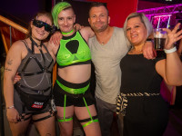 Und drinnen tanzt der Bär Galerie 1