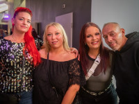 Und drinnen tanzt der Bär Galerie 1